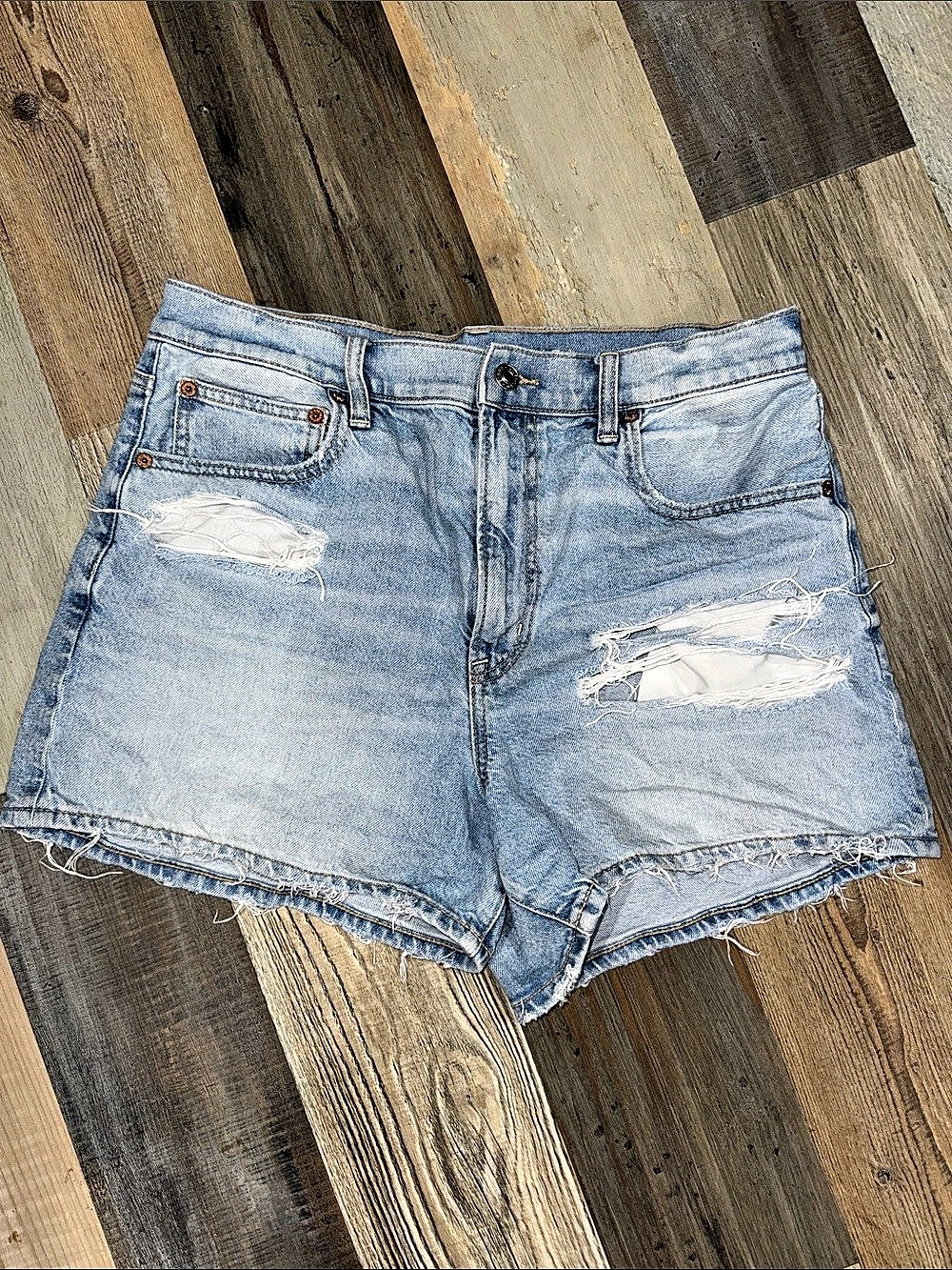 American Eagle Highest Rise 90s Boyfriend Short Distressed Jean Shorts Blue Size